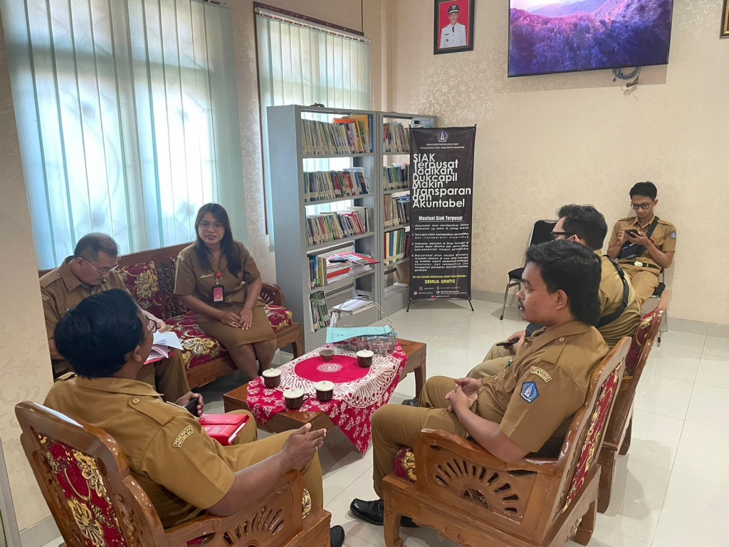 Monitoring oleh Disdukcapil Kabupaten Badung.